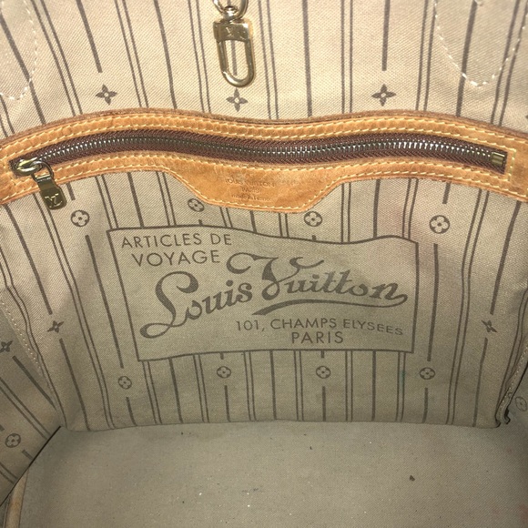 Louis Vuitton Monogram Neverfull MM Tote - Picture 5 of 8